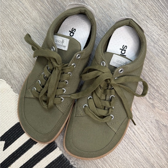 Splay Free Style Pine Factory Shoes Men Sz 8 Women Sz 10 US - Picture 2 of 8